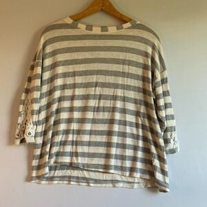 5/ $25 𝅺Cuesta Blanca oversized White black striped tee 40
